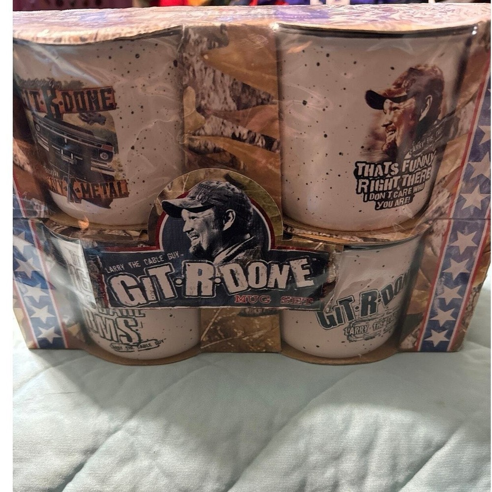 BT Larry The‎ Cable Guy Git-R-Done Mug Set 4 Pieces NIB